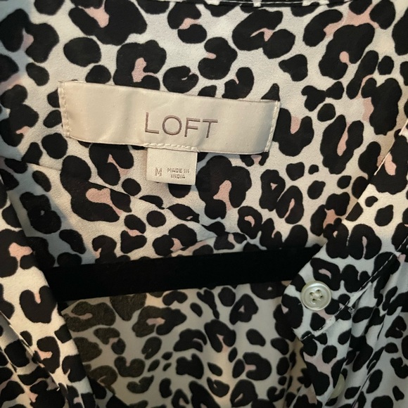 Loft leopard print button-down blouse, size M - Picture 2 of 4